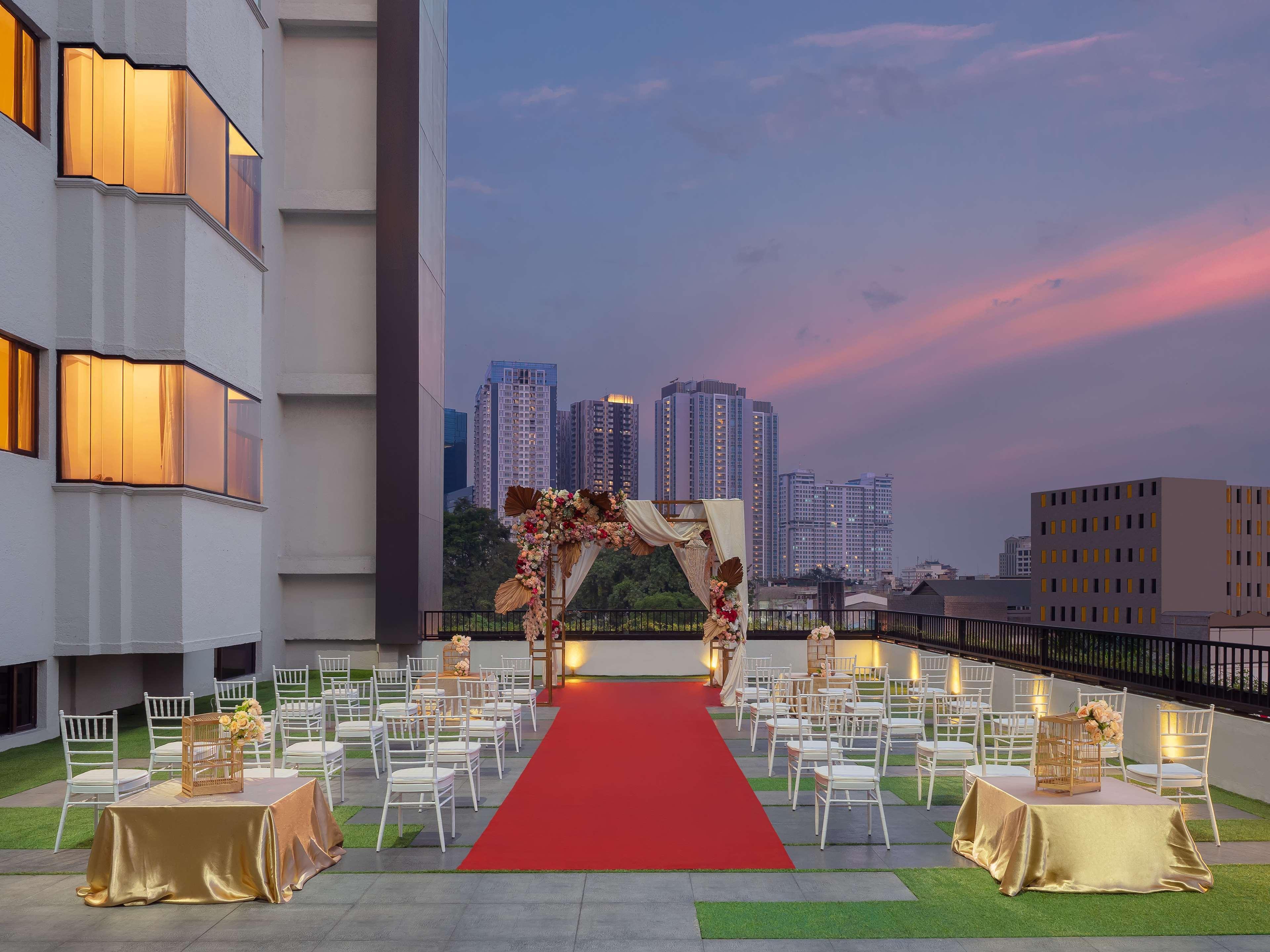 Aiho Hotel Medan Exterior foto